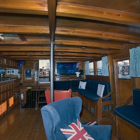 Venezia Boat & Breakfast Caicco Freedom Hotel ภายนอก รูปภาพ