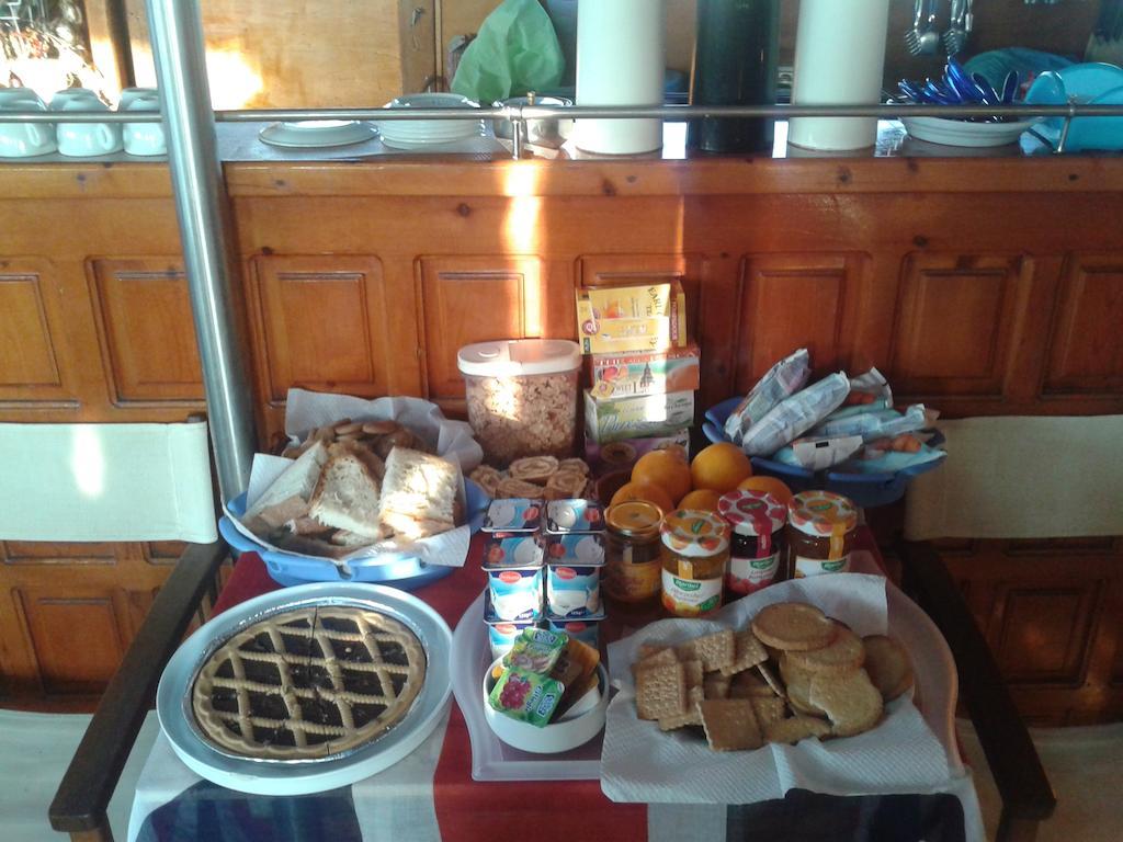 Venezia Boat & Breakfast Caicco Freedom Hotel ภายนอก รูปภาพ