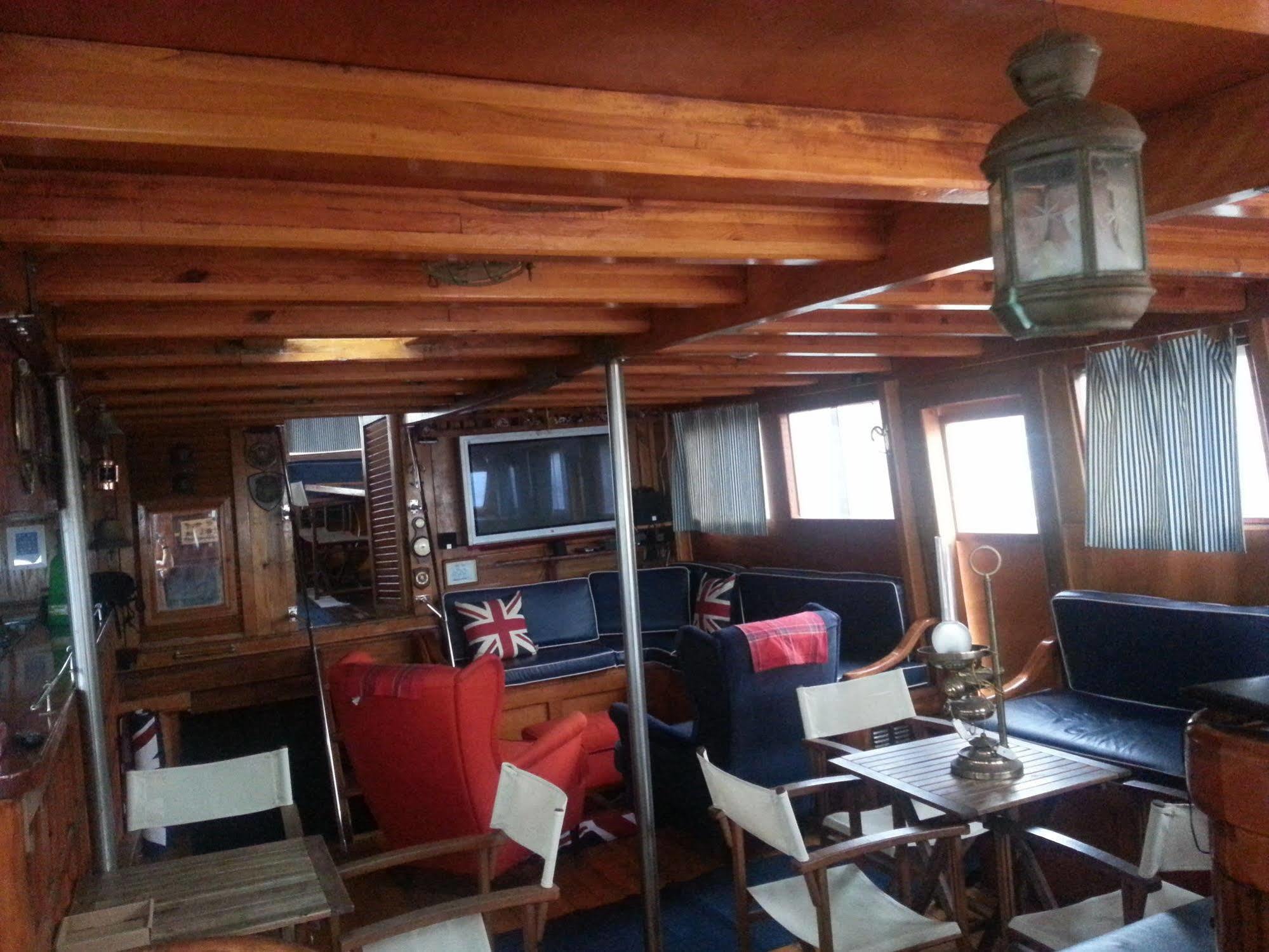 Venezia Boat & Breakfast Caicco Freedom Hotel ภายนอก รูปภาพ