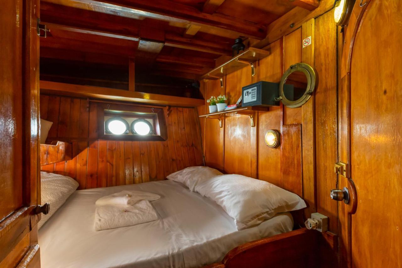 Venezia Boat & Breakfast Caicco Freedom Hotel ภายนอก รูปภาพ