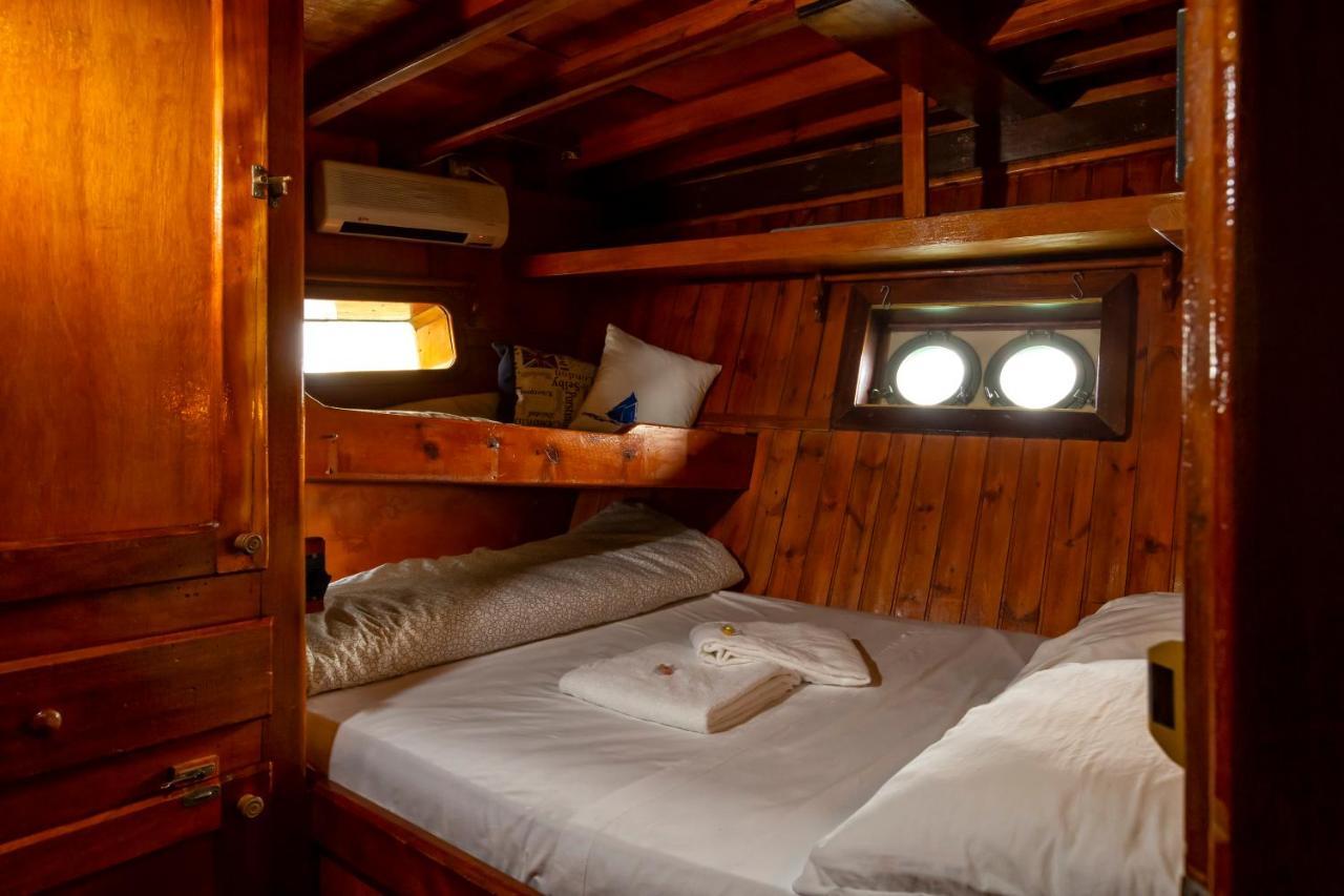 Venezia Boat & Breakfast Caicco Freedom Hotel ภายนอก รูปภาพ