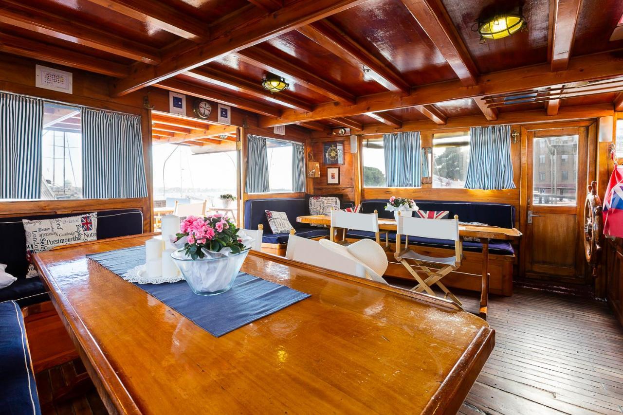 Venezia Boat & Breakfast Caicco Freedom Hotel ภายนอก รูปภาพ